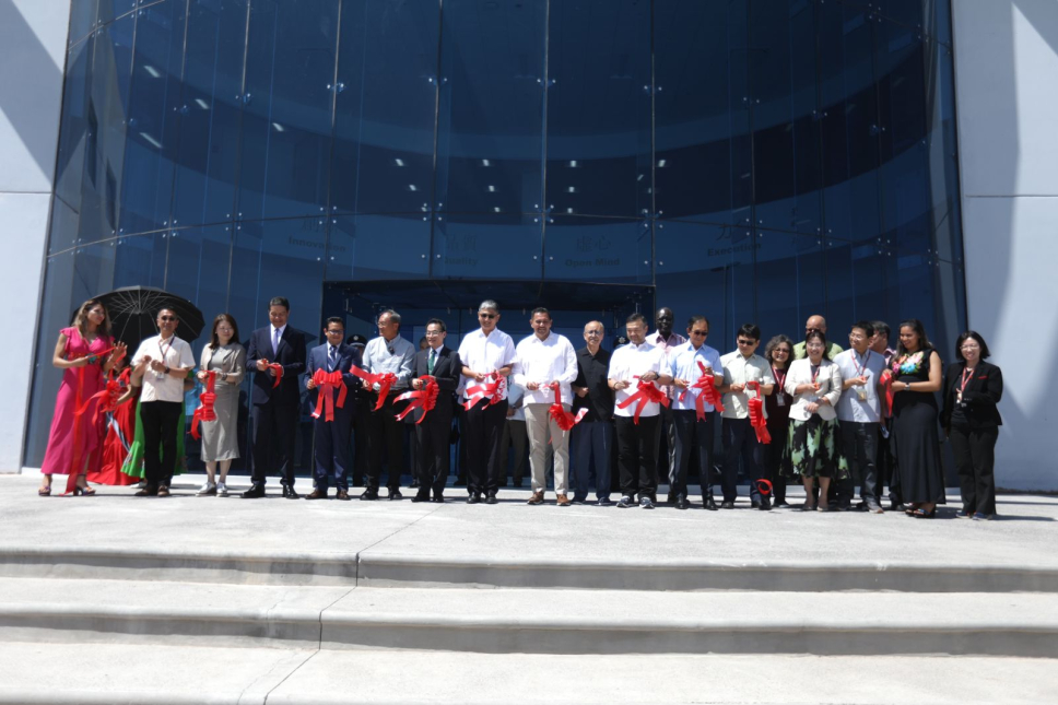 El alcalde agradeció a los directivos de la empresa por su inversión en la ciudad y los alentó a continuar expandiendo sus negocios en esta frontera debido a su excelente localización geográfica. Destacó el apoyo del Gobierno Municipal como aliado en estos proyectos.